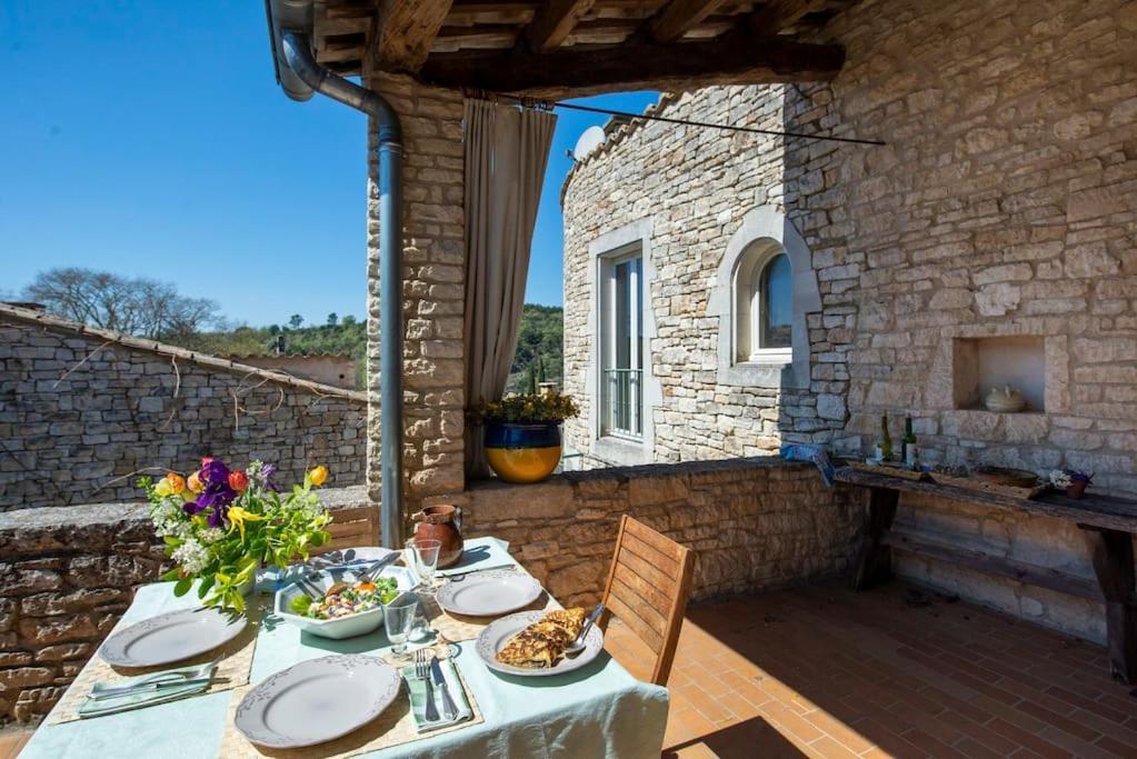 La Bergerie à Cratoule, Domaine Les Musarts Issirac Esterno foto