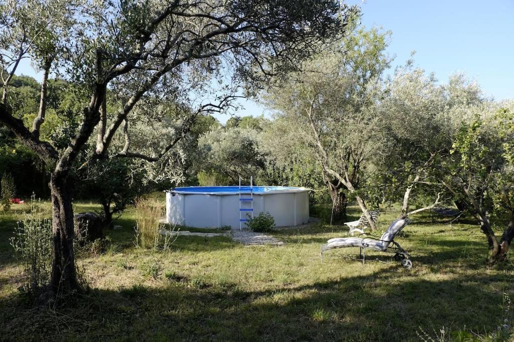 La Bergerie à Cratoule, Domaine Les Musarts Issirac Esterno foto